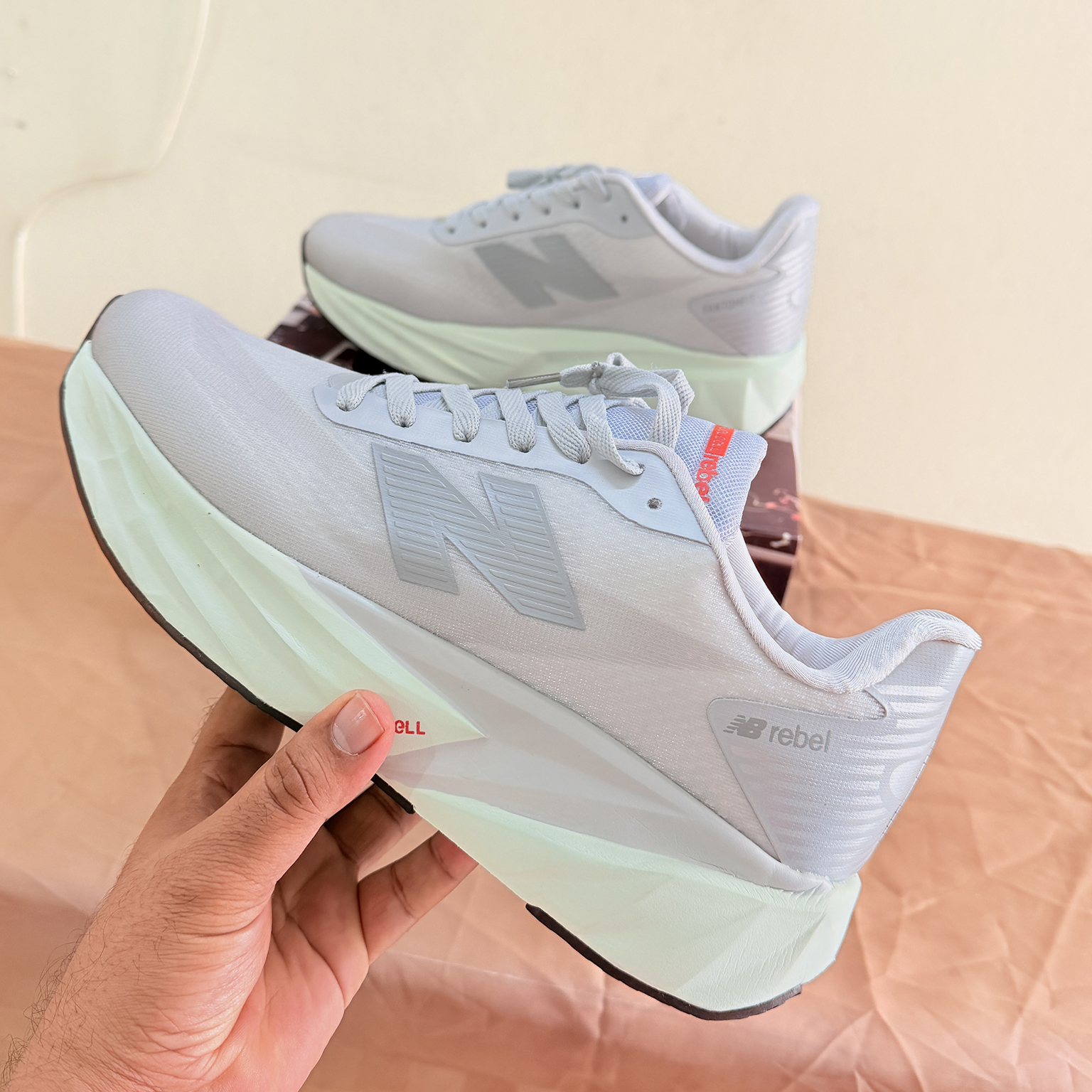 New Balance Fuelcell Rebel